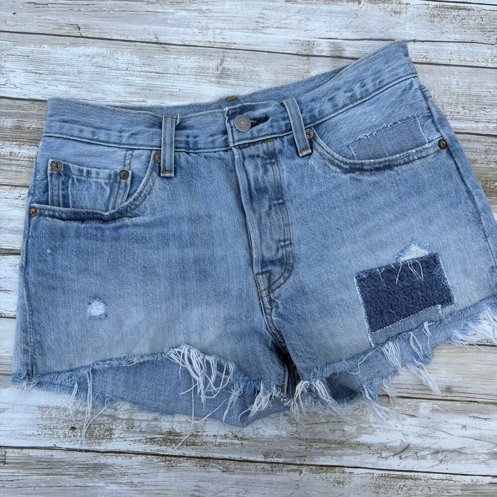 Levi's 501 Mid Rise Cutoff Denim Shorts Light Wash‎ Distressed Patchwork Sz 26